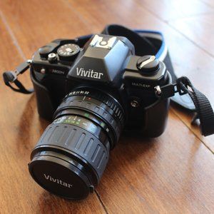 EUC Vivitar V3800N 35mm Manual SLR Camera With 28-70mm Macro Zoom Lens and Case